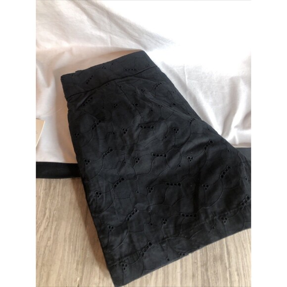 A New Day Women's Size 2 High Rise Eyelet Detail Shorts Black NWT So CUTE!! - Picture 6 of 10